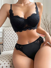 Lingerie Feminina de Renda Preta